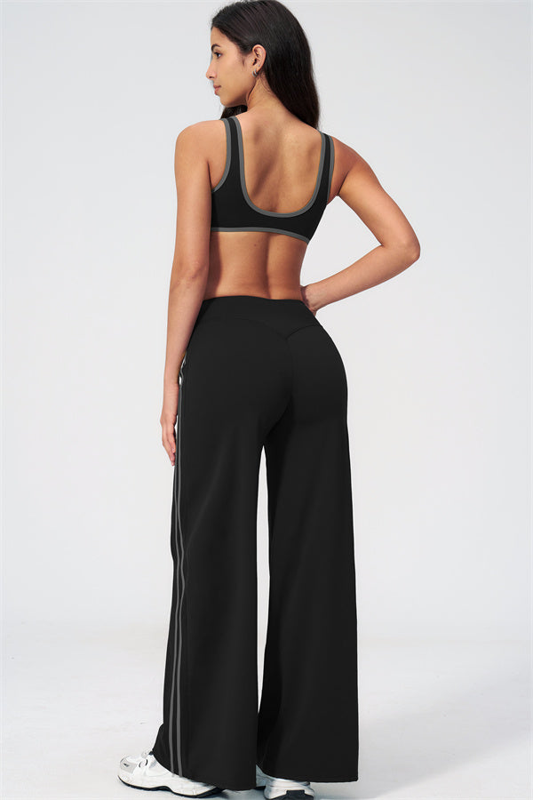 The Evoke Straight Leg Pants