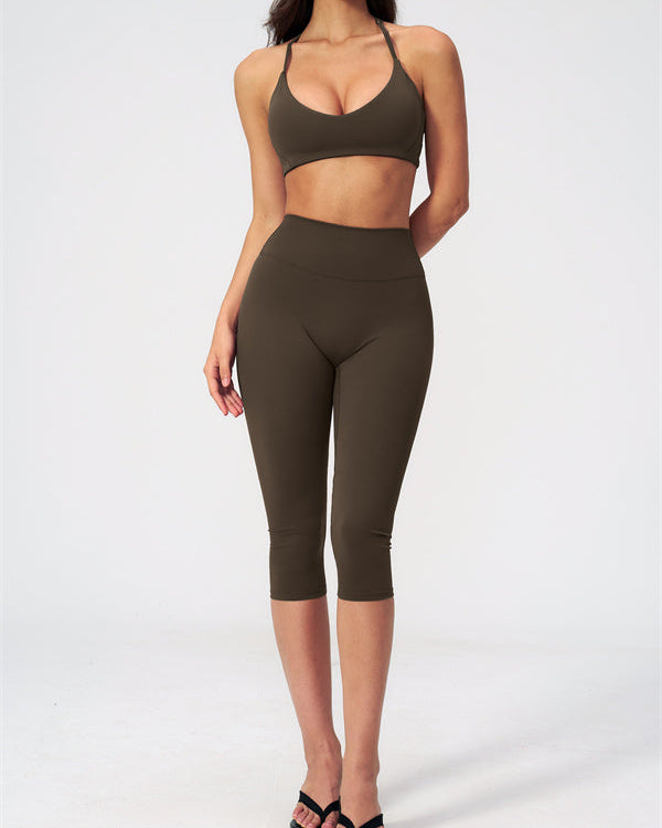 The Twirl Sports Bra Capri Leggings 2-Piece Set