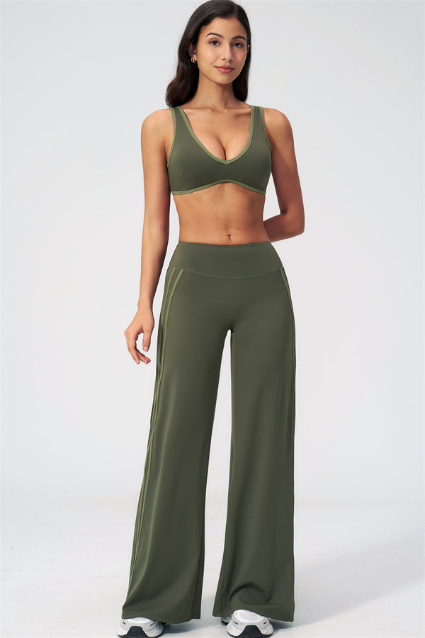 The Evoke Straight Leg Pants