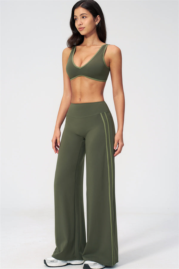 The Evoke Straight Leg Pants