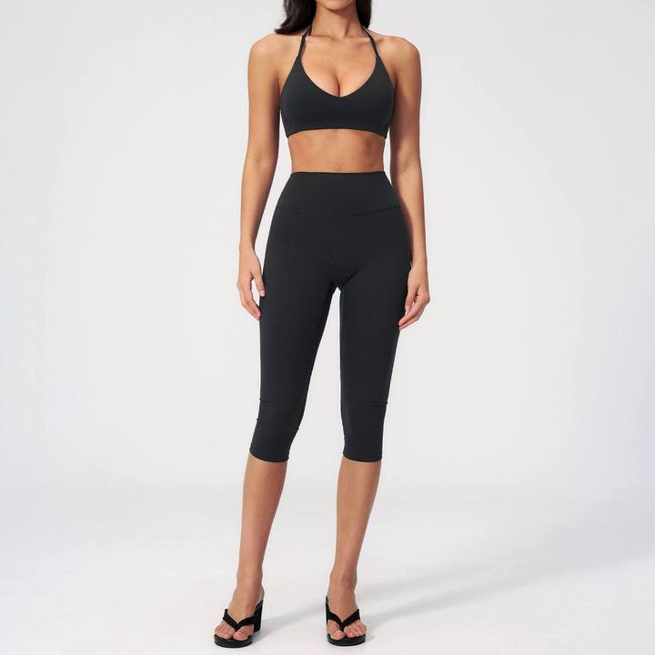Stylish and Casual Fitted Yoga Outfit: European-Style Quick-Dry Summer Versatile Workout Bra + Capri Pants Fitness Set