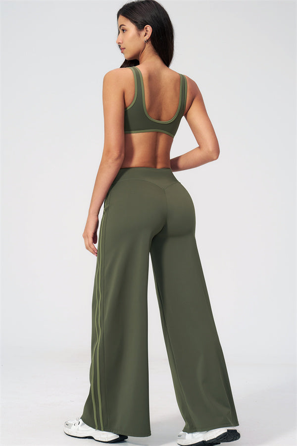 The Evoke Straight Leg Pants