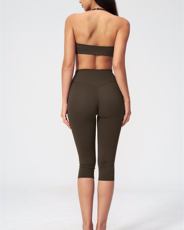 The Twirl Sports Bra Capri Leggings 2-Piece Set